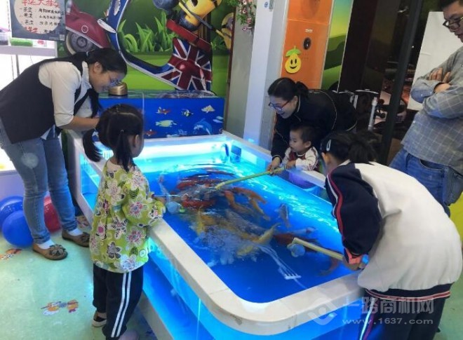 爸爸的玩具屋 爸爸的玩具屋