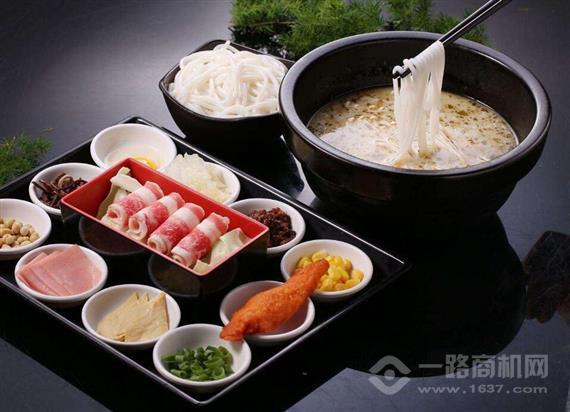 笨猪笑小鲜肉米线