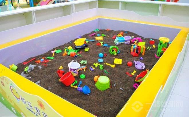 万代玩具 万代玩具