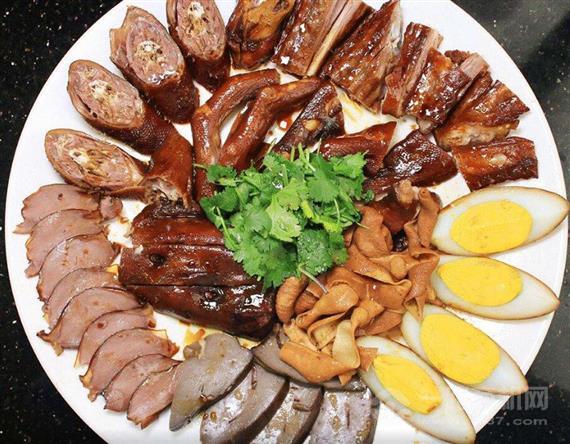 味晓饱卤味研究所