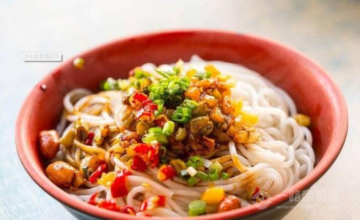 油头粉面特色干拌米粉