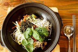 權(quán)味石鍋拌飯