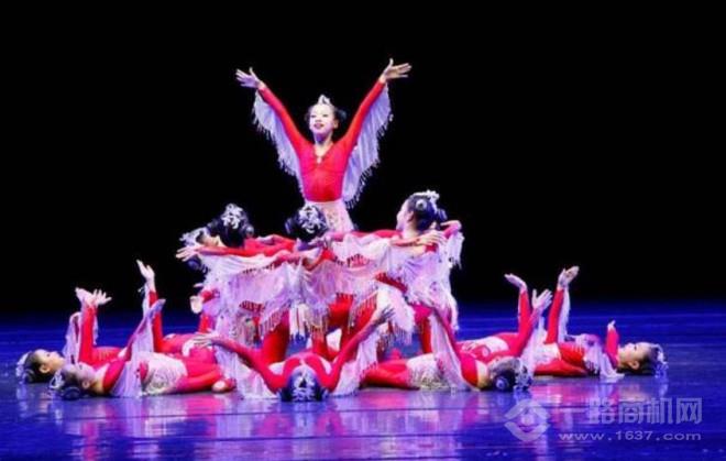 小白鸽舞蹈加盟 小白鸽舞蹈加盟