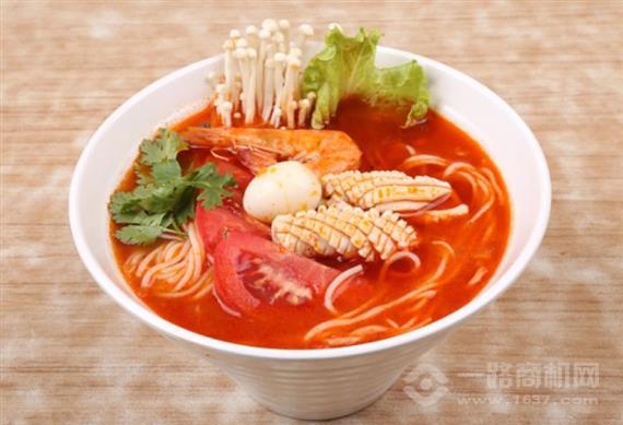 云朵朵鲜汤米线