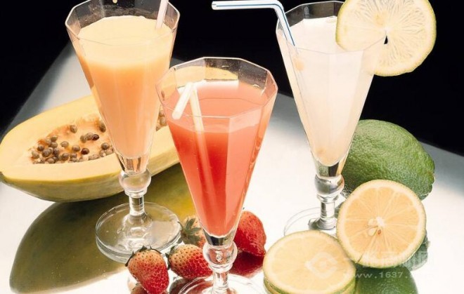 果篓果汁铺加盟