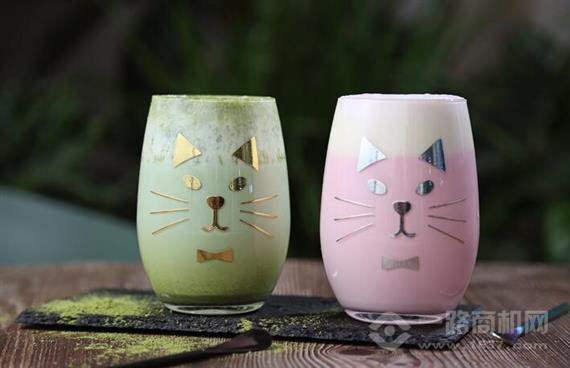 爱她猫现酵酸奶芝士茶