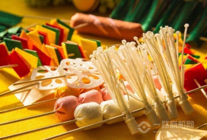 汤小旋旋转小火锅加盟 汤小旋旋转小火锅加盟