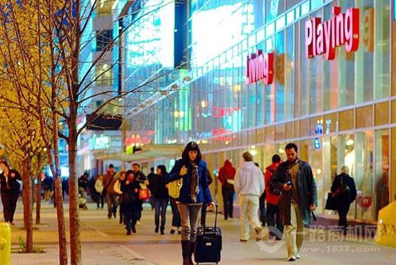 小鸡窝共享储物柜