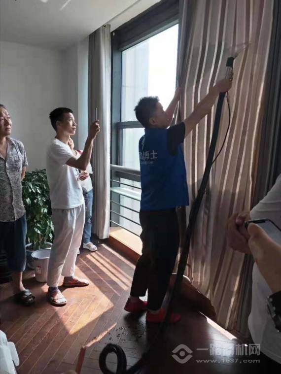 欧洁博士软装清洗