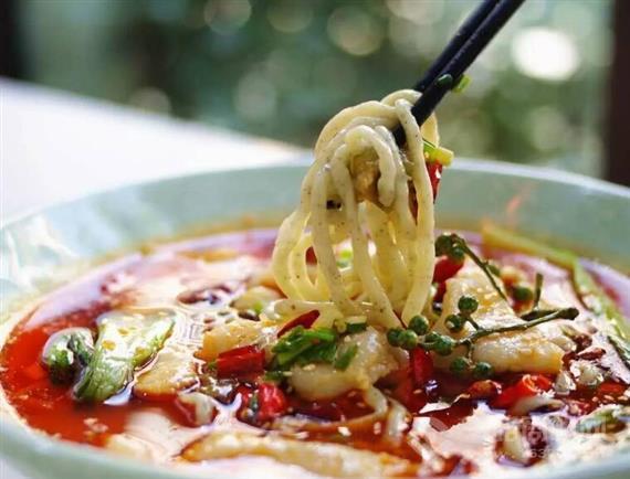 黄小邪酸菜乌鱼面