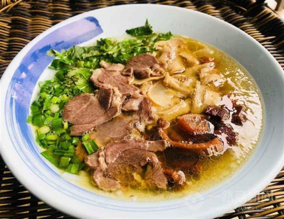 伊鼎湘常德牛肉粉