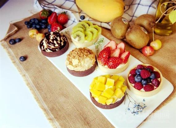 小山久日式甜品铺