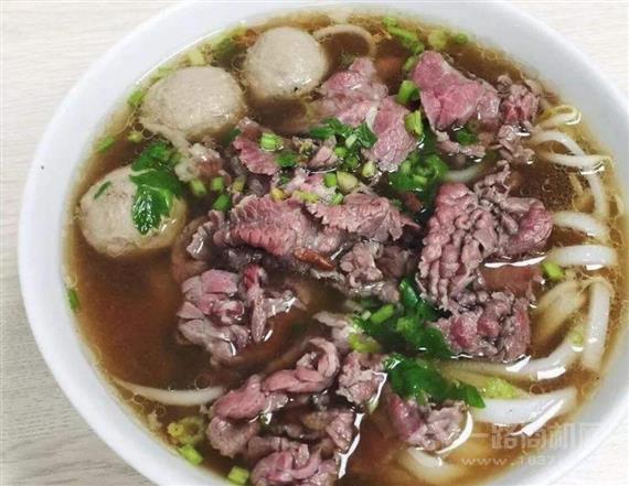 牛囤潮汕牛肉粿条汤