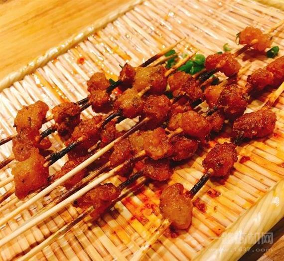 彭聚朝阳烧烤粥吧