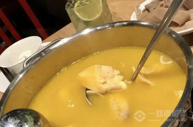 肥龍?zhí)没z雞火鍋