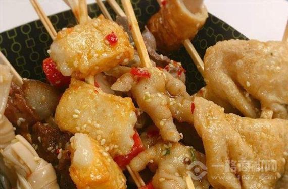 哎哟麻呀川卤小吃铺