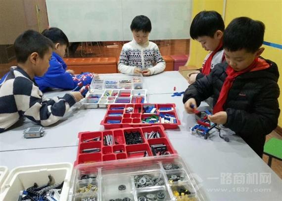 卡卡木机器人教育