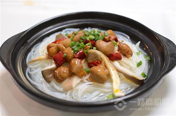 彭胖娃地摊米线