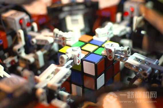 熊小子机器人教育