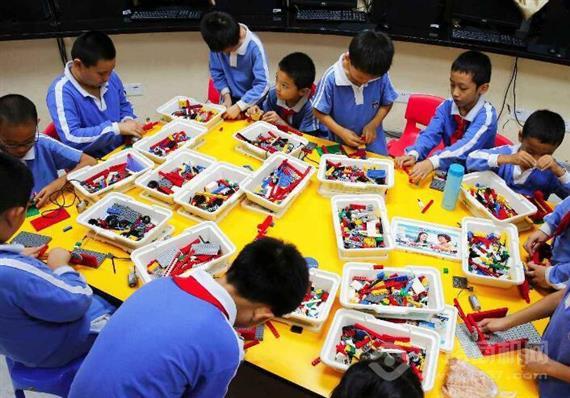 熊小子机器人教育