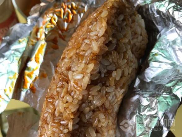 餓大頭糯米飯