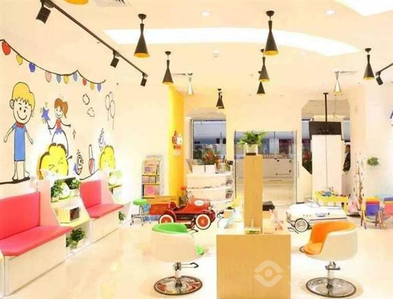 魔发咔咔儿童美发乐园