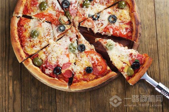 布林斯深盘披萨