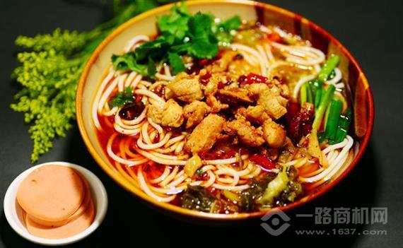 张砂锅米线传奇