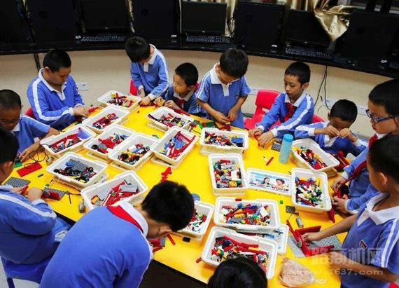 卡乐思机器人教育