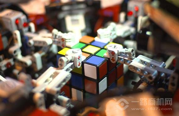 萝卜思机器人教育