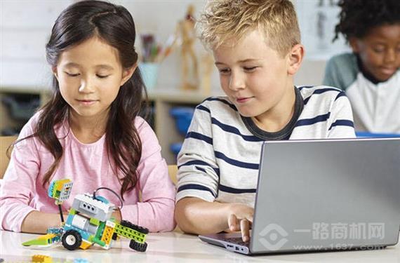 萝卜思机器人教育