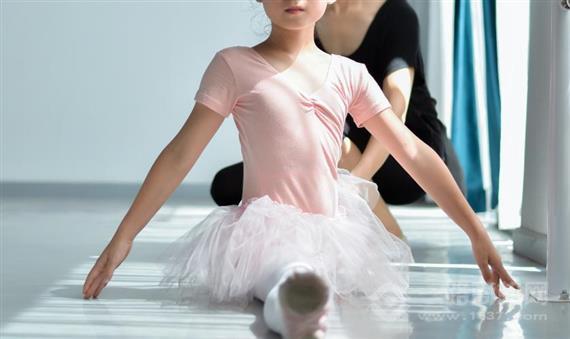 馨月之星少儿舞蹈