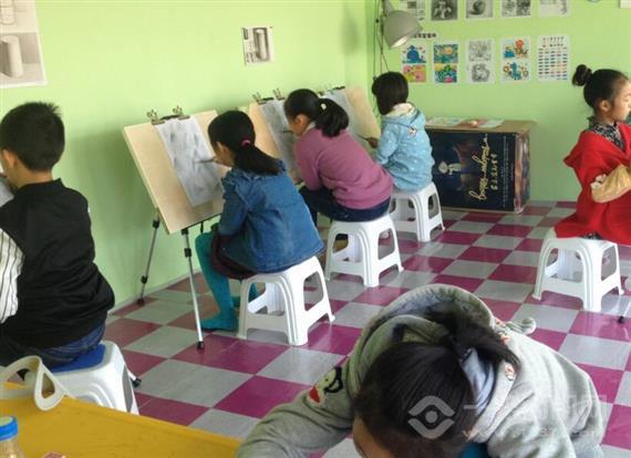 七色城堡少儿美术