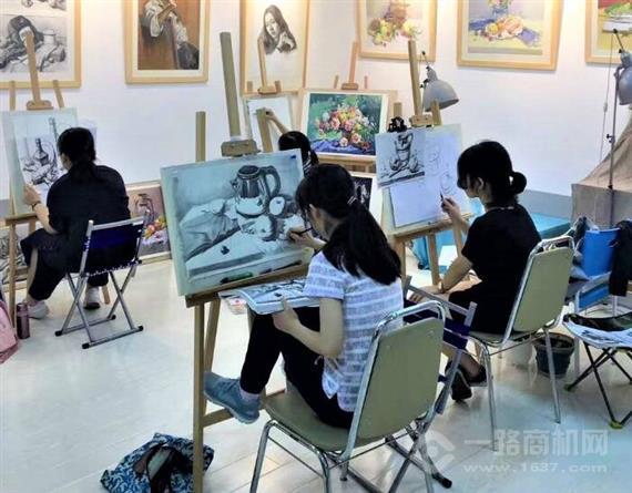 米友拉少儿创意美术绘馆