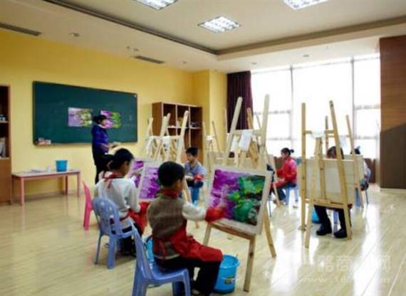 童创作国际美术