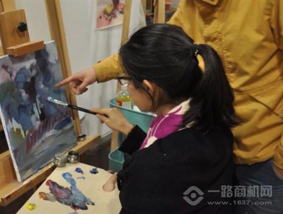 西里糊涂少儿艺术生活馆