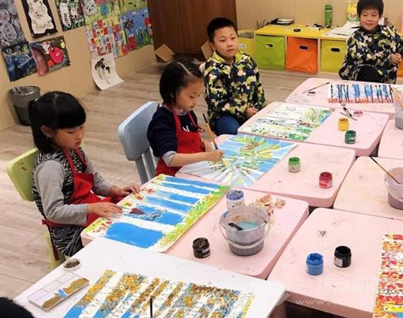 童创作国际美术