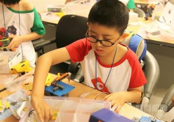 威咔机器人俱乐部