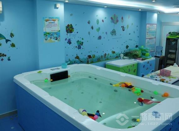 快乐小贝婴童游泳馆