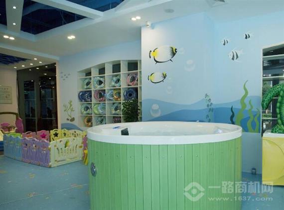 快乐小贝婴童游泳馆