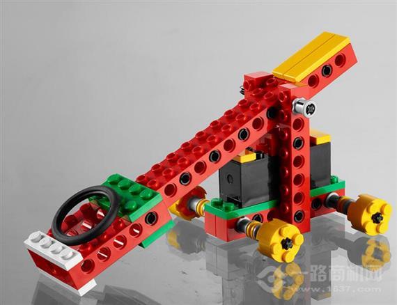 摩玩创客乐高教育