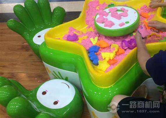 嘻鸭涂儿童创艺手工乐园