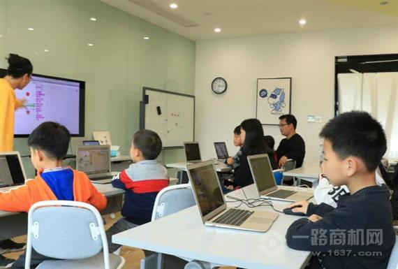 猿玛青少儿编程