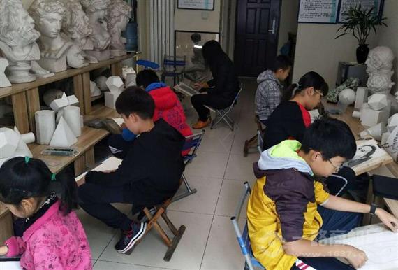 卡乐尔美术教育