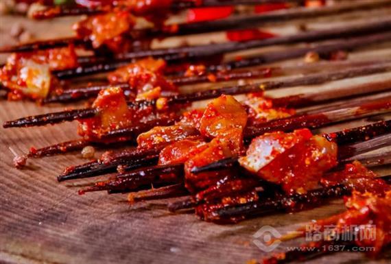 杨鼎记串串火锅