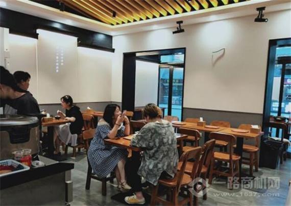 宋小七石锅鸡米饭