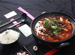 魚小娣酸菜魚米飯