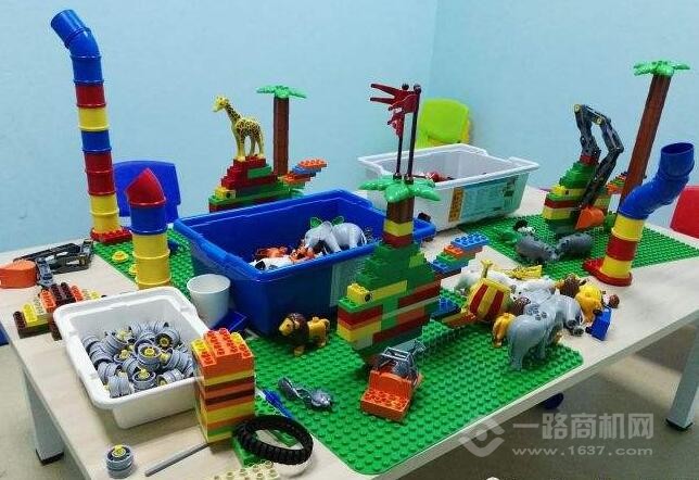 奇思乐高机器人教育加盟