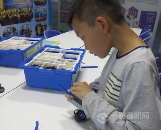 好小子机器人教育