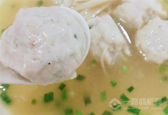 手劲鱼丸馄饨铺
